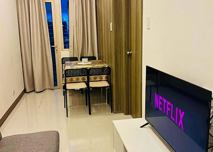 Zeke's Staycation Manila